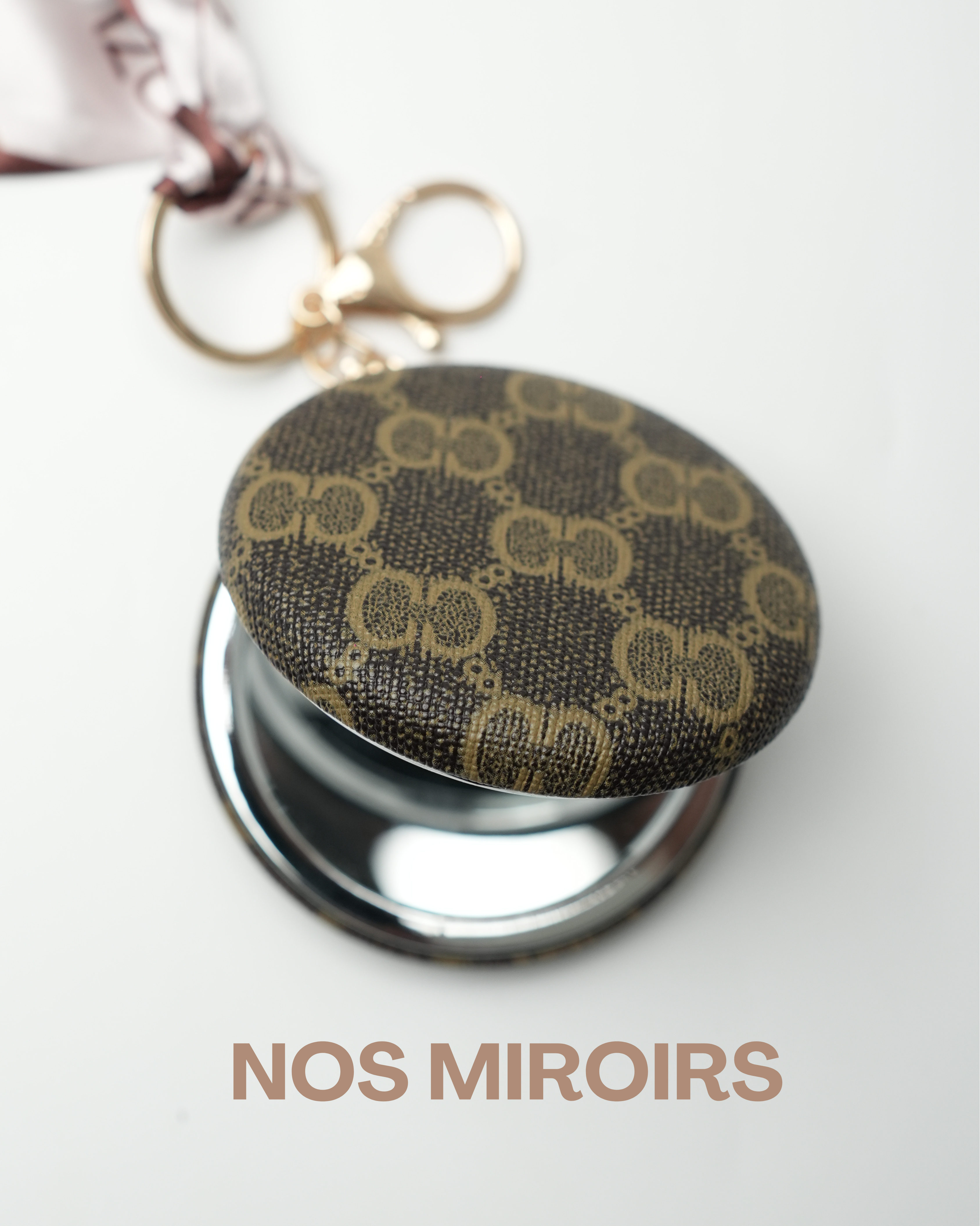 NOS MIROIRS