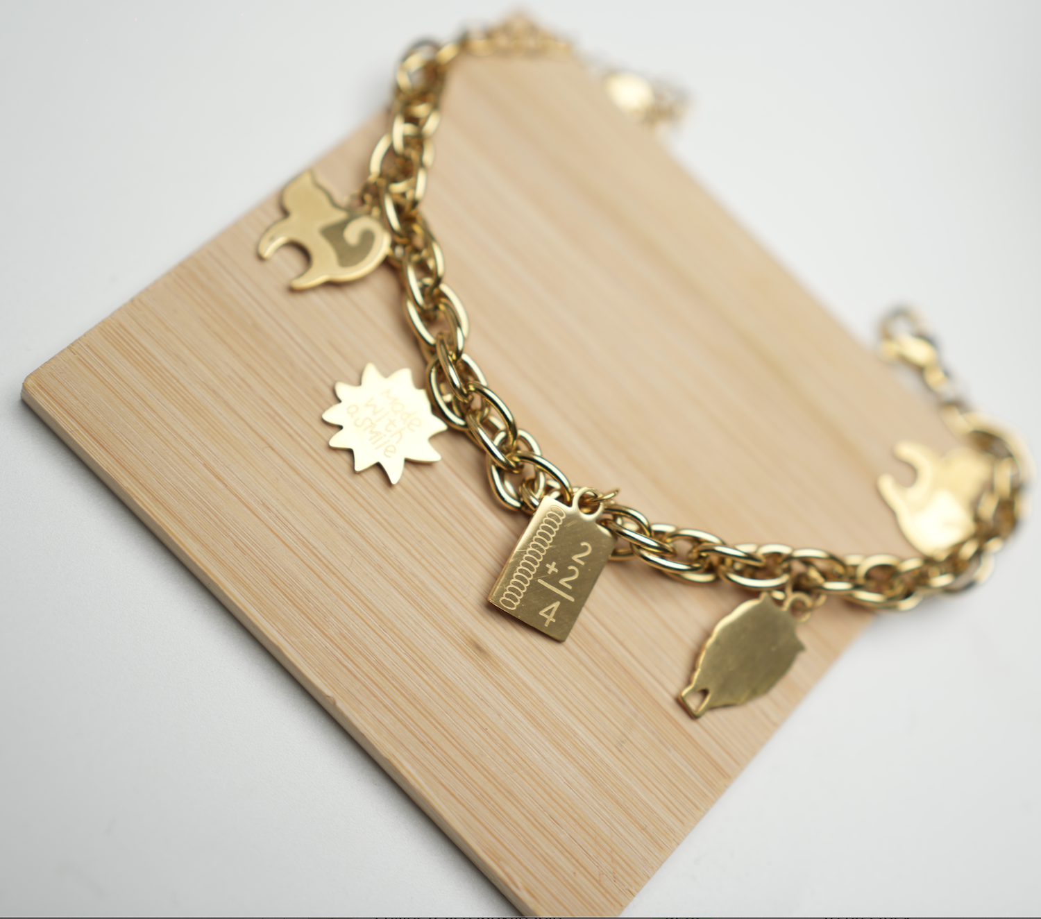 Bracelet Mini Icon Charm – Élégance Discrète