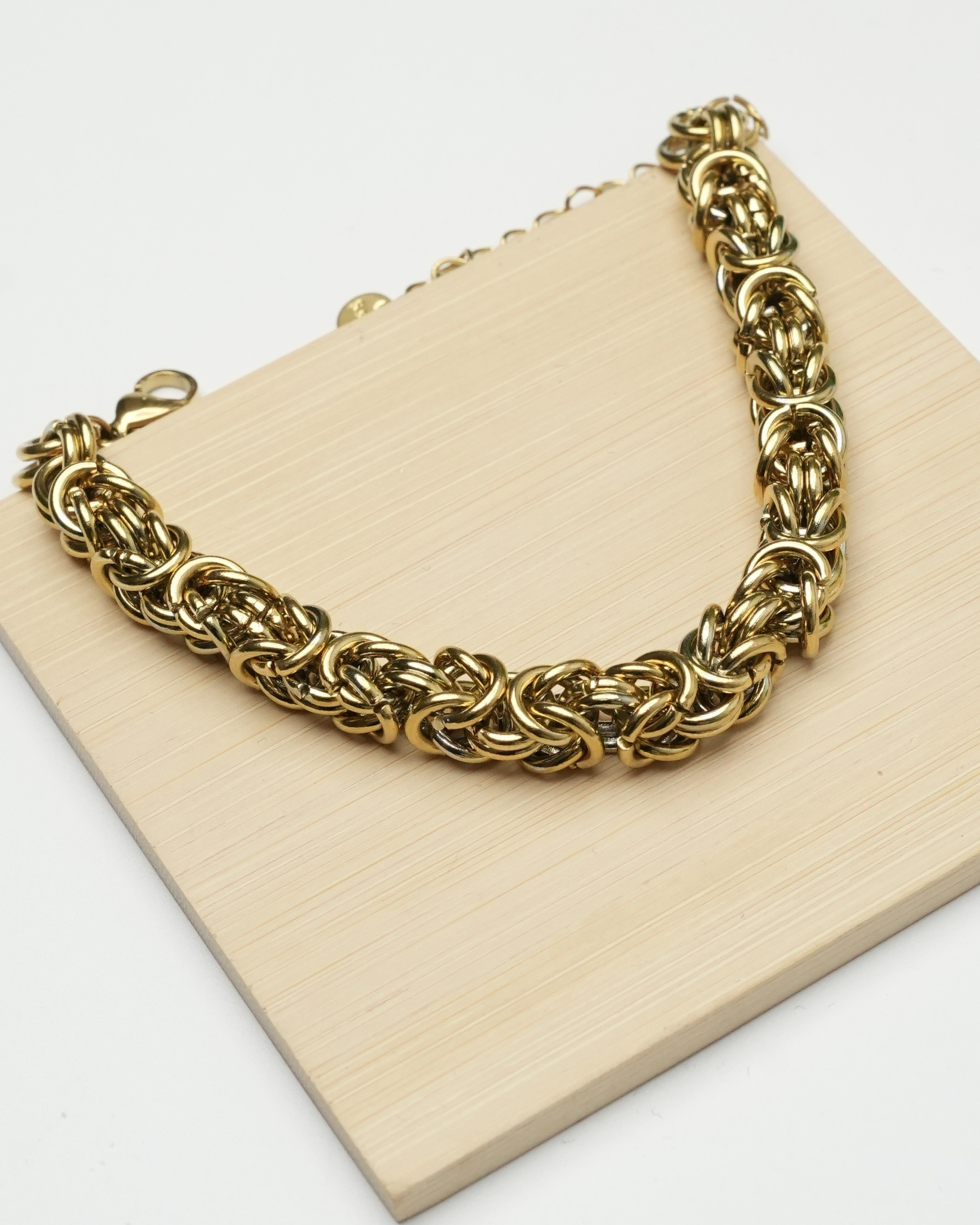 Bracelet inoxydable tressé avec finesse