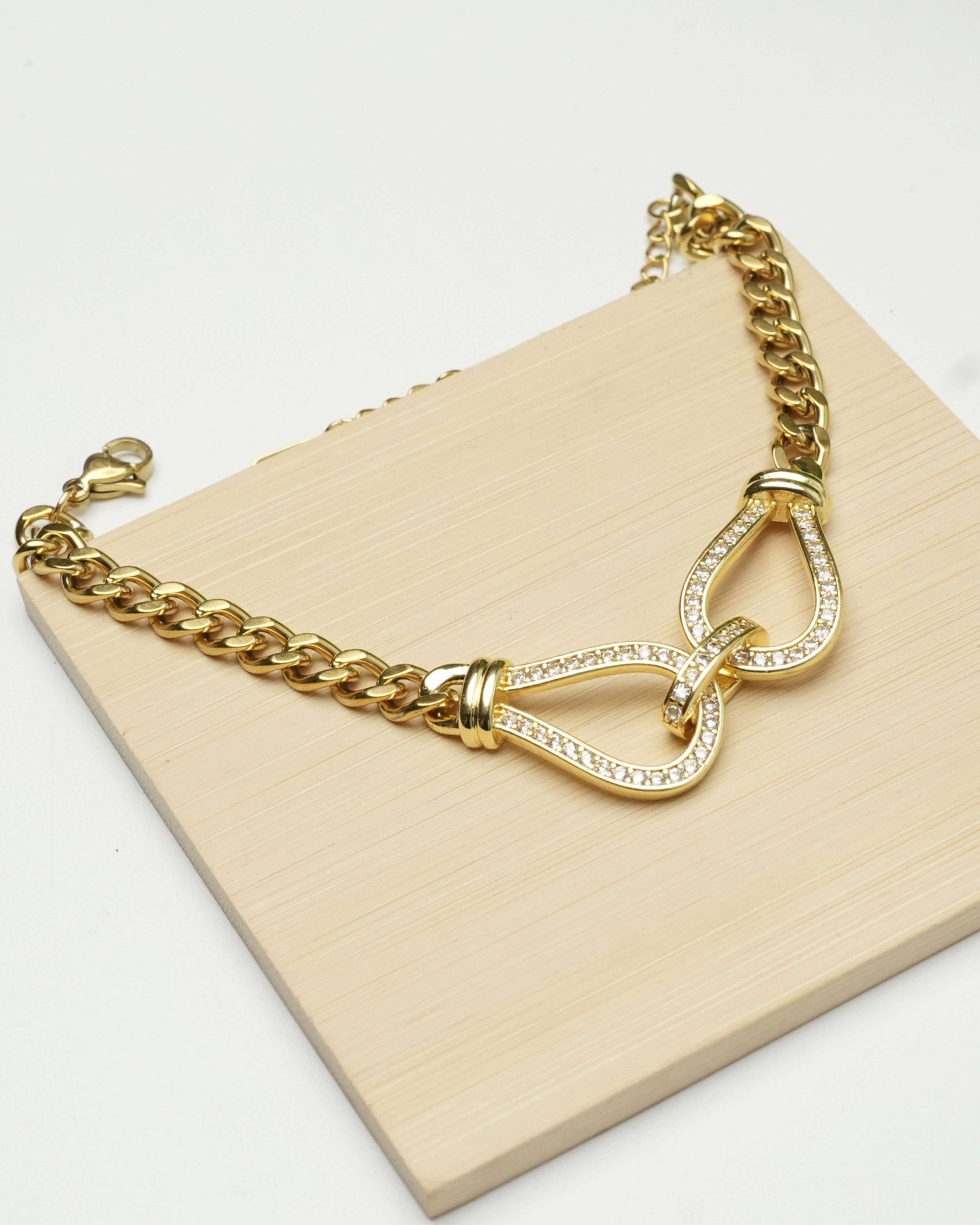 Bracelet inoxydable à fermoir distingue