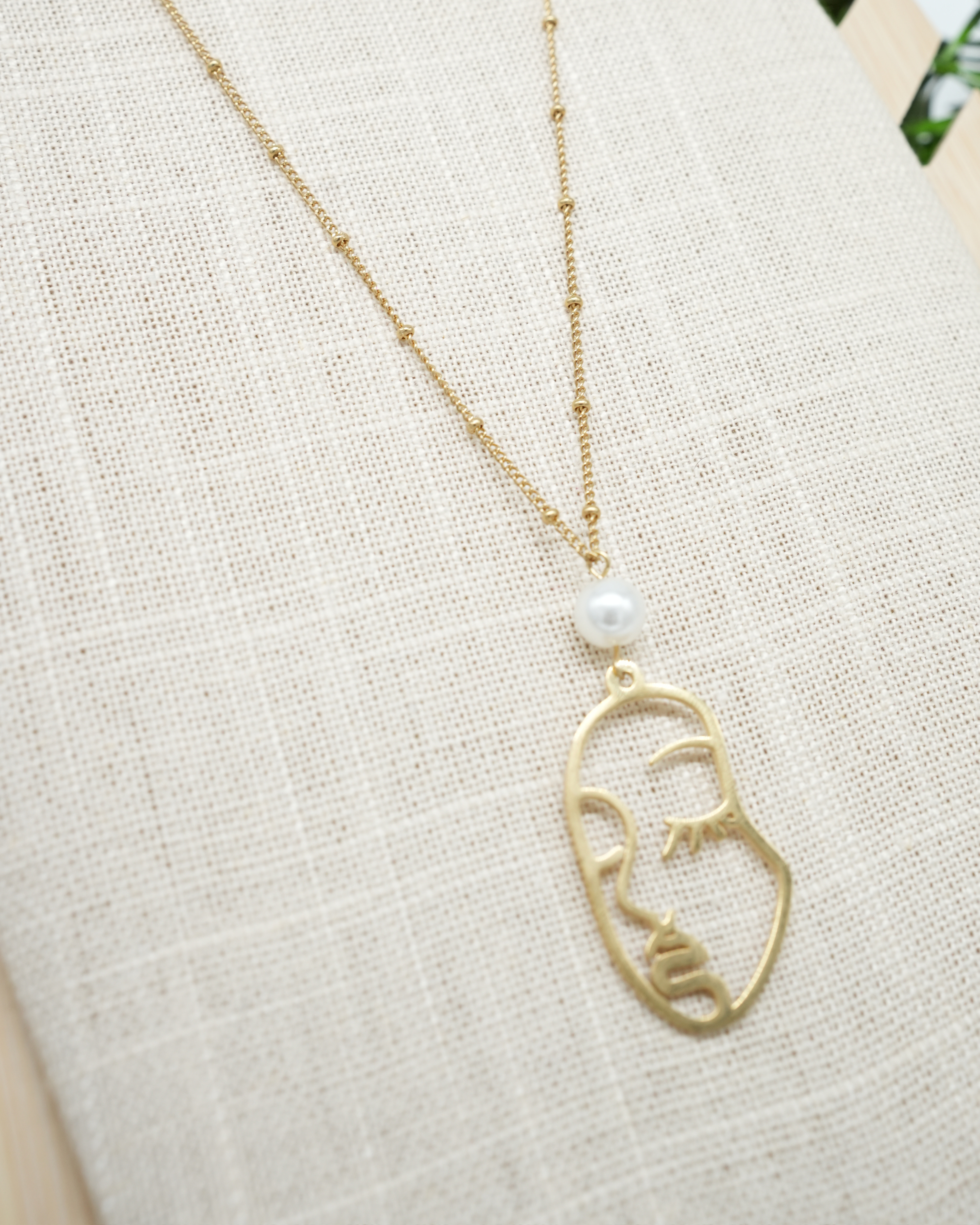 collier la beauté de la simplicité